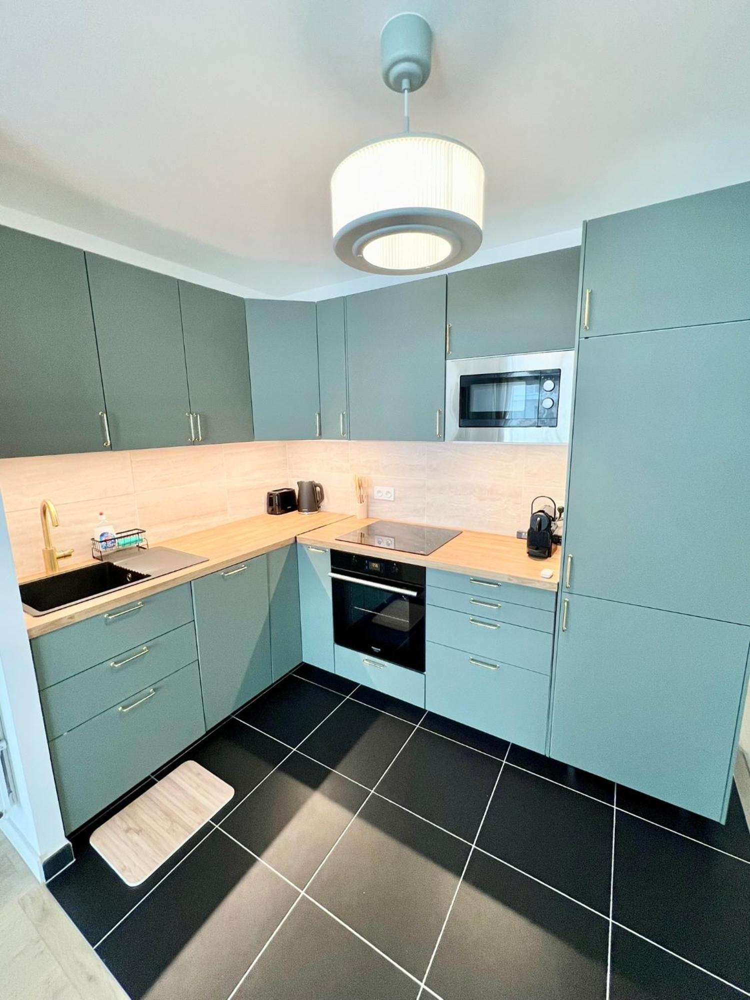 Neuf Et Spacieux Apartment Clichy